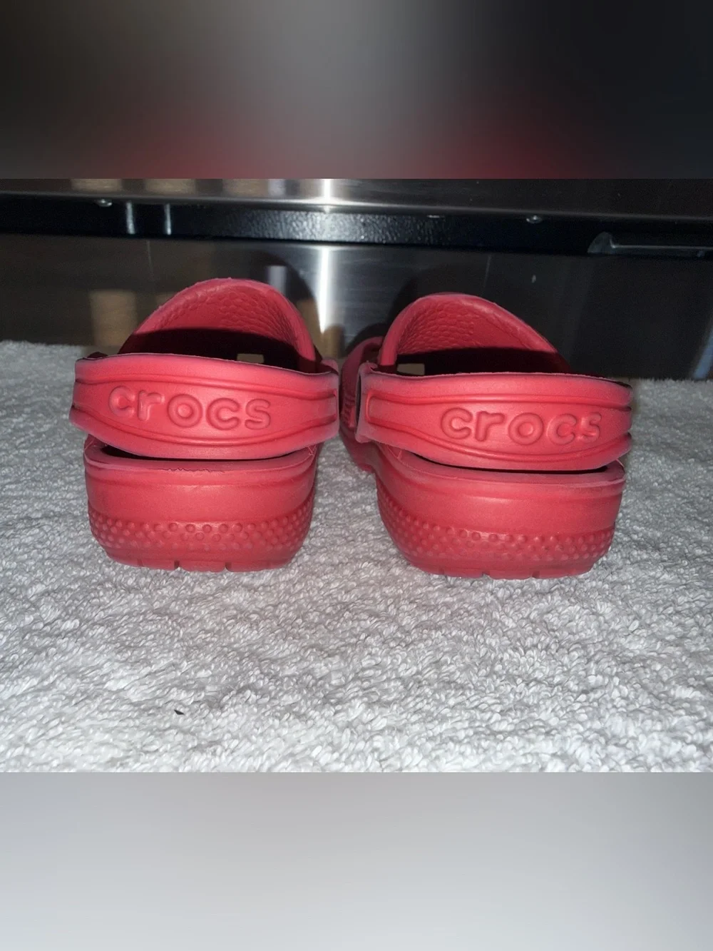 CROCS Classic Kids Red Clog with Heel Strap Boys Size 5